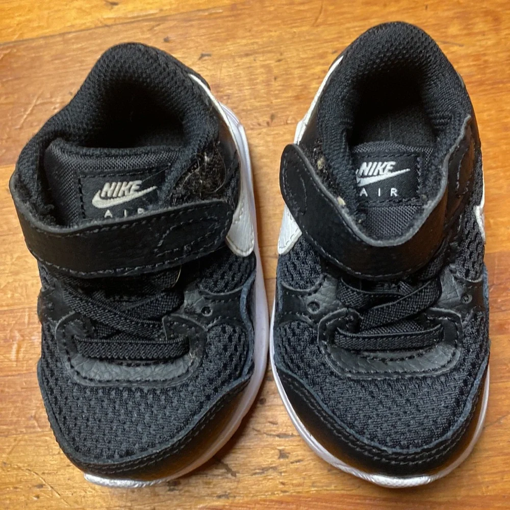 Nike Kids Black and White Sneakers